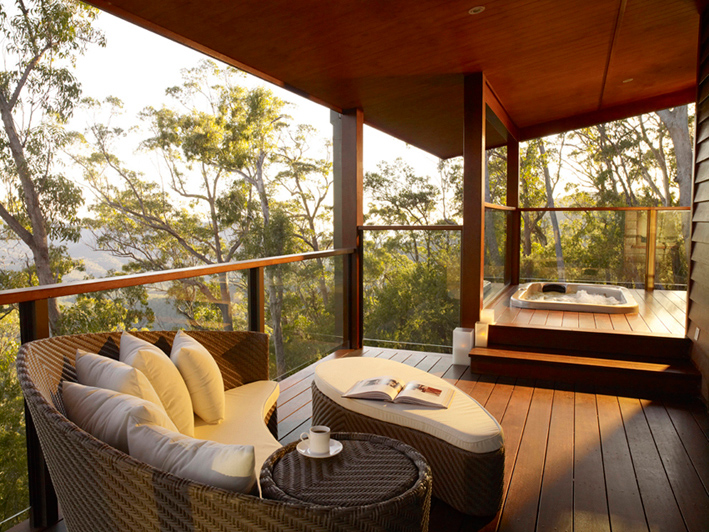 Spicers-Peak-Lodge_Scenic-Rim_2-bedroom-lodge-deck - Click to view larger version