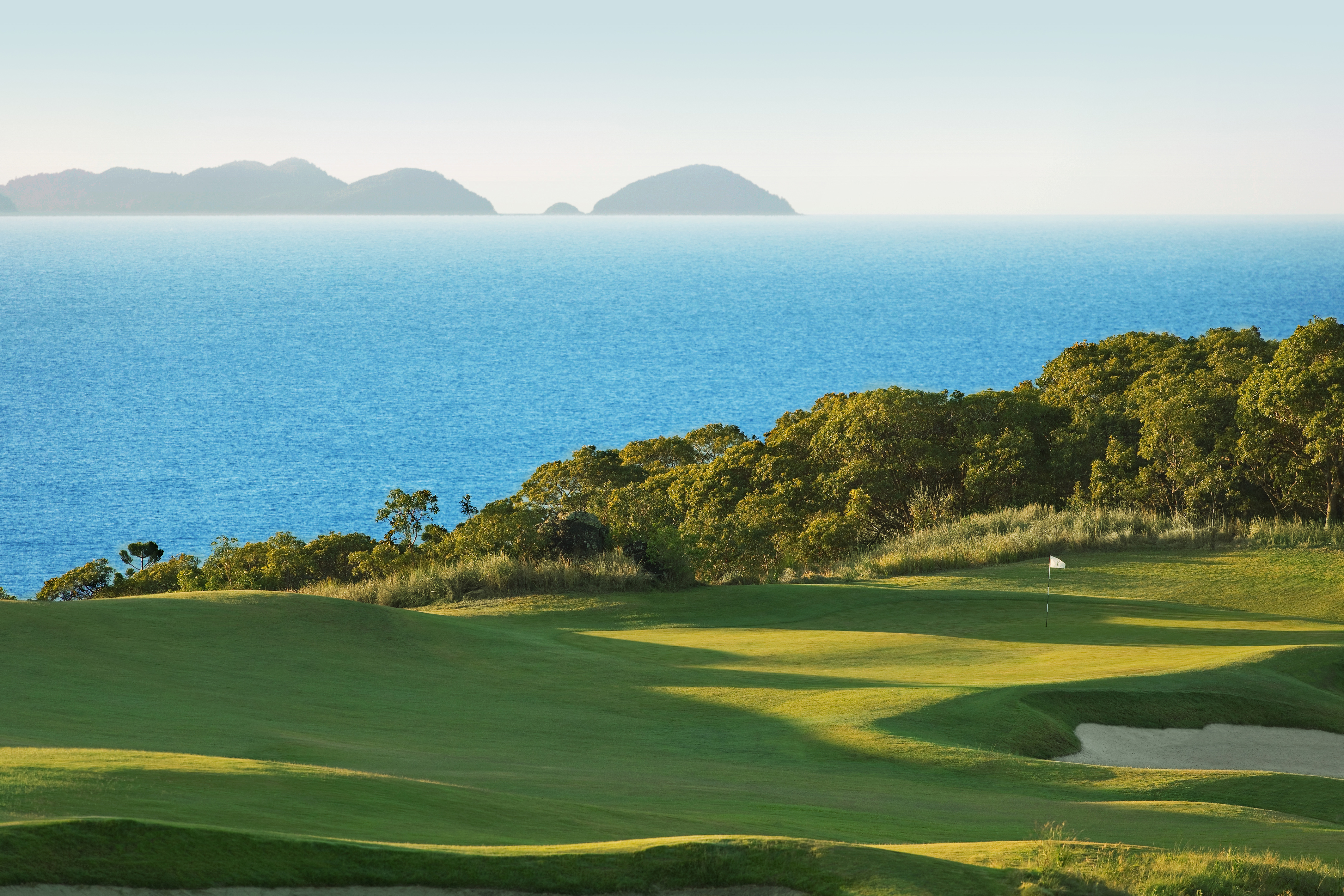 qualia_Hamilton-Island_Golf-Course-15th-hole-sunrise - Click to view larger version