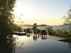 qualia_Great-Barrier-Reef_Sunset-Dining - Click to view larger version