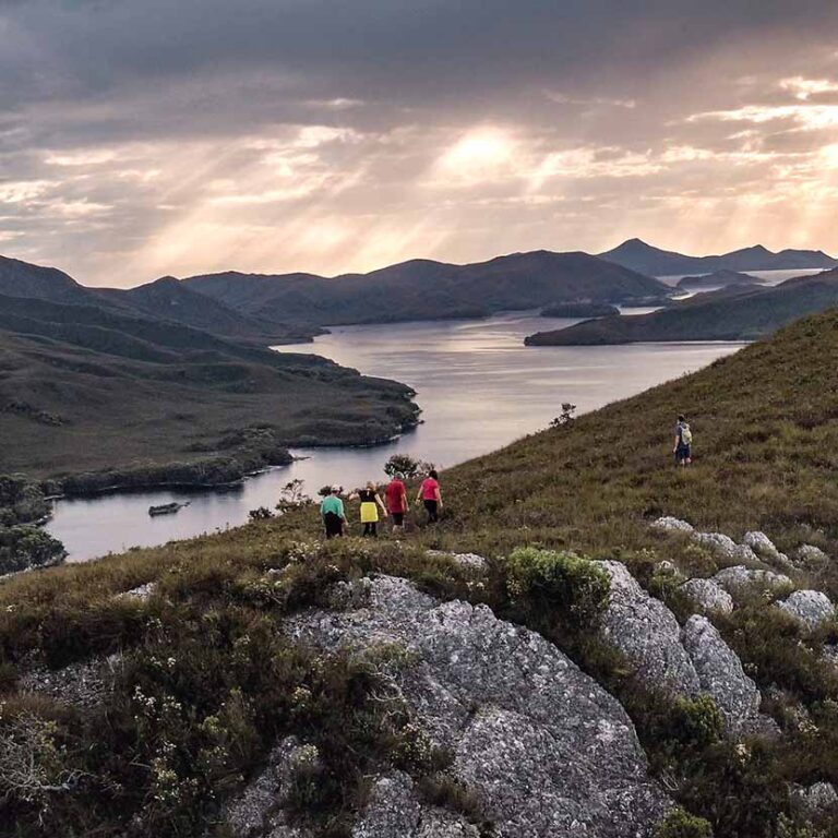 Bushwalking & Hiking /n Southwest Tasmania