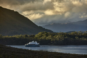 On-Board_Odalisque-III_Southwest-Tasmania_Scenery_Bathurst-Harbour_cTim-Grey
