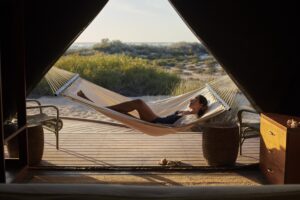 Sal-Salis_Ningaloo-Reef_Tent_Interior_View_Hammock_LLoA