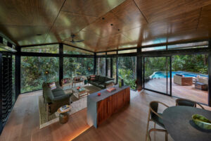 Silky-Oaks-Lodge_The-Daintree_Daintree-Pavilion-Lounge