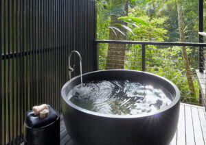 Silky-Oaks-Lodge_The-Daintree_Riverhouse-Bathing