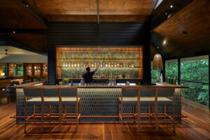 Silky-Oaks-Lodge_The-Daintree_Treehouse-Bar