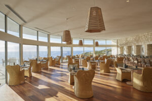 Southern-Ocean-Lodge_Kangaroo-Island_Restaurant-cGeorgeApostolidis