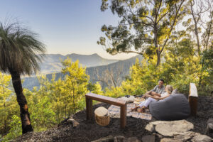 Spicers-Peak-Lodge_Scenic-Rim-Queensland_Experience-Picnic-Views_Couple