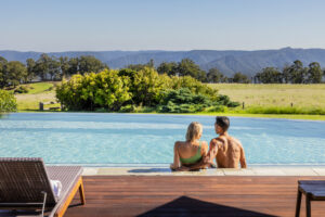 Spicers-Peak-Lodge_Scenic-Rim-Queensland_Lodge-Pool_Couple2