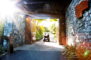 qualia_Great-Barrier-Reef_Entrance