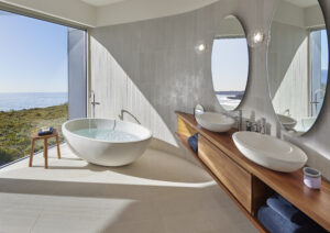 Southern-Ocean-Lodge_Kangaroo-Island_Suite-Remarkable-Suite-Bathroom