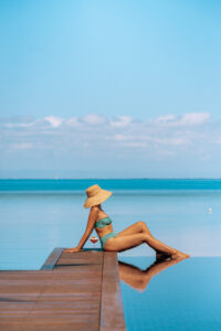 Orpheus-Island-Lodge_Great-Barrier-Reef_Lodge-Pool-Woman-Portrait
