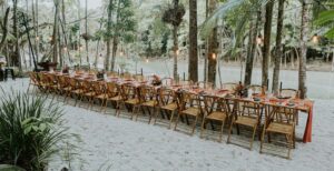 Silky-Oaks-Lodge_The-Daintree_Dining_Alfresco-Business-Event13000x1540