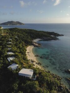 Lizard-Island_Great-Barrier-Reef_Aerial-Clifftop-Accomodation